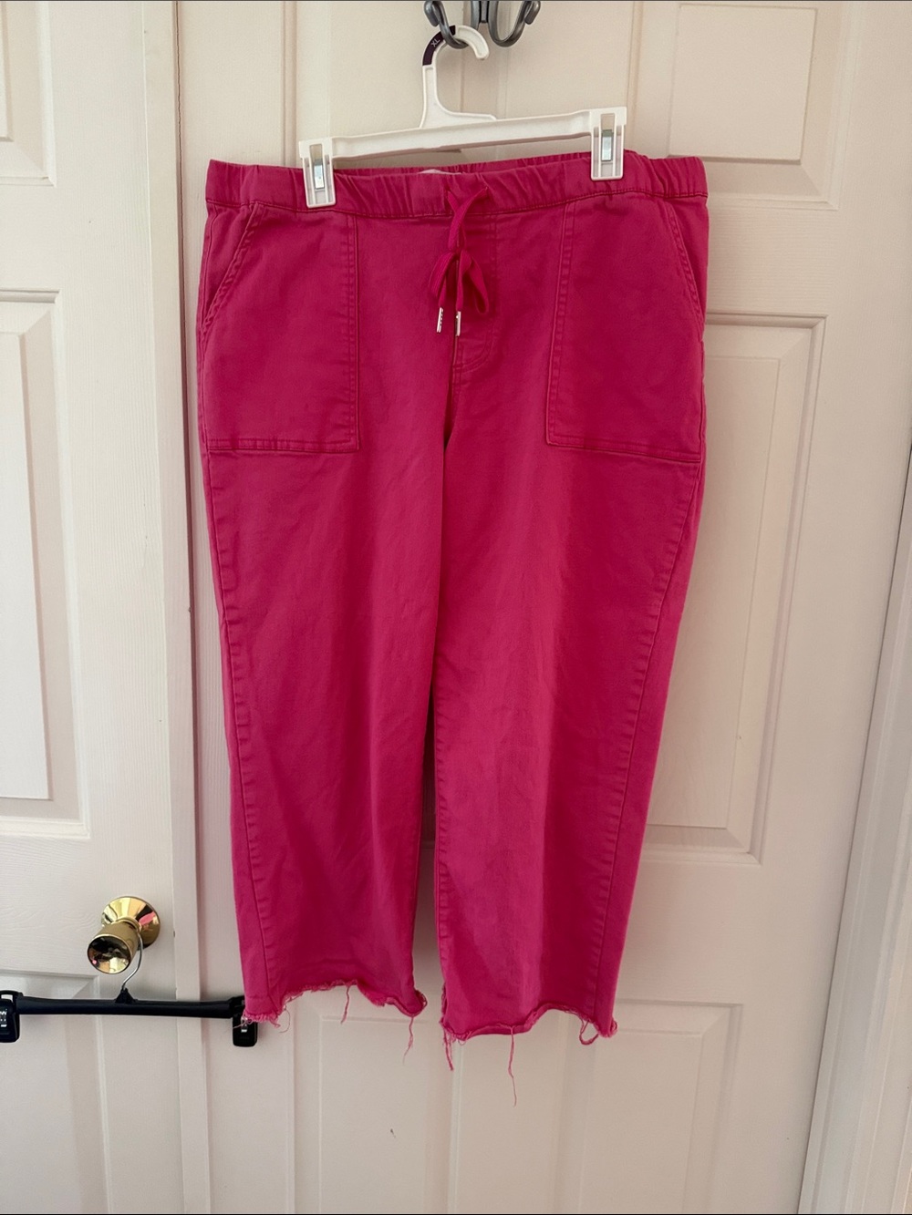 YMI Women's Hot Pink Drawstring Cropped Jeans